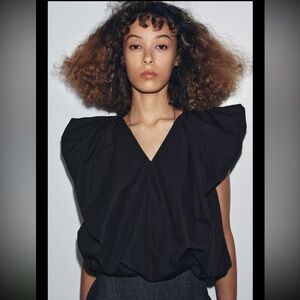 NWT: Zara Collection Balloon Poplin Top in Sz: L